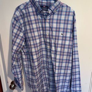 Vineyard vines classic fit tucker shirt
